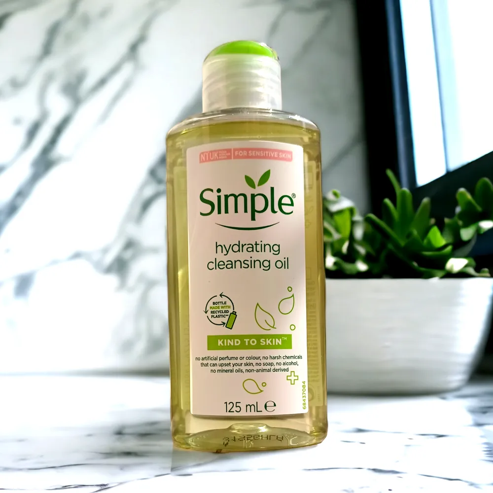 Simple Kind to Skin Hydrating Cleansing Oil