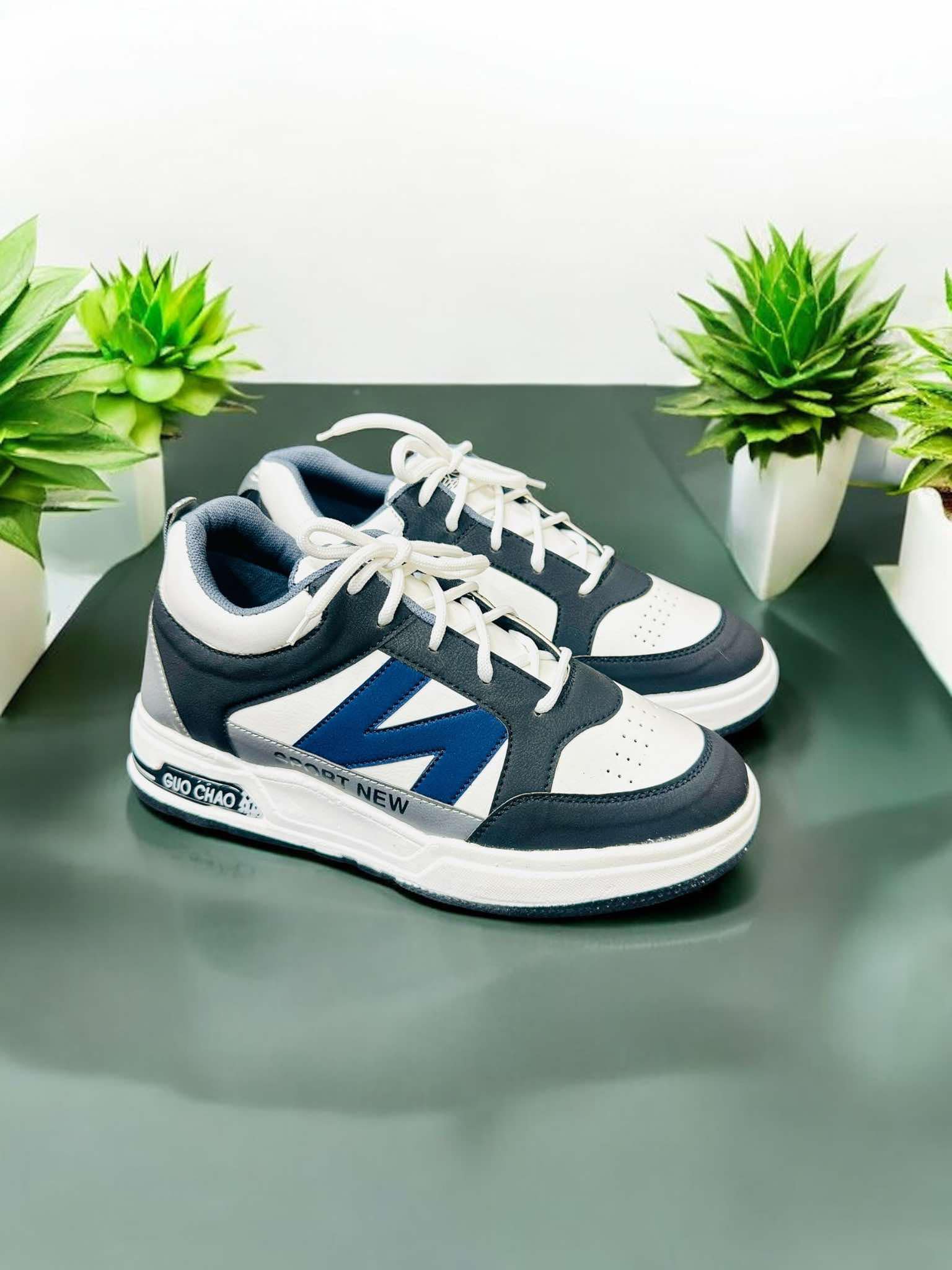 New Arrival Premium Stylish Sneakers For Men By uniquefootwear (L- 217 )-image